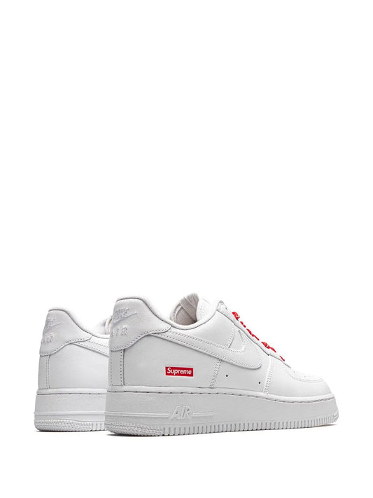 NIKE X SUPREME AIR FORCE 1 TRIPLE WHITE