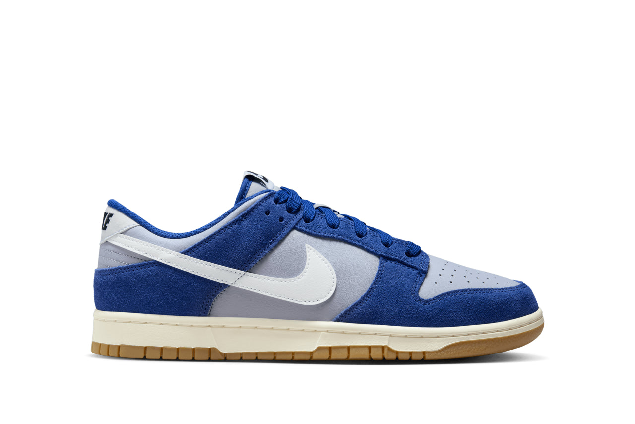NIKE DUNK LOW DEEP ROYAL BLUE GUM