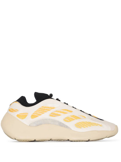 YEEZY 700 SAFFLOWER
