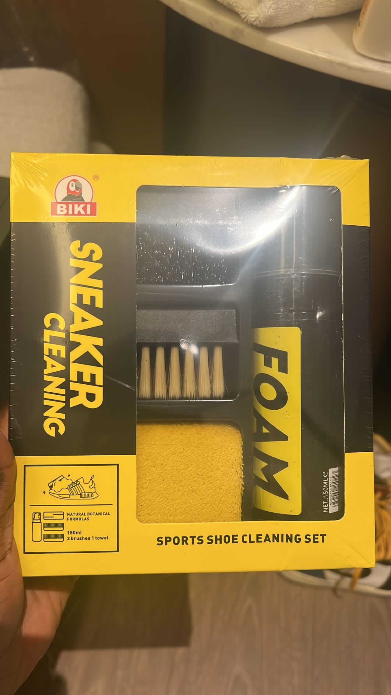 SNEAKER CARE