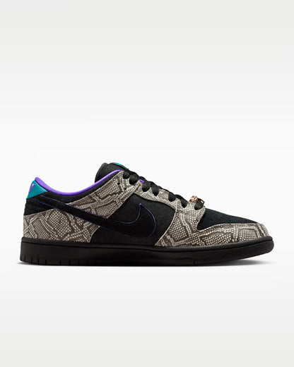 NIKE SB DUNK LOW X DASHAWN JORDAN
